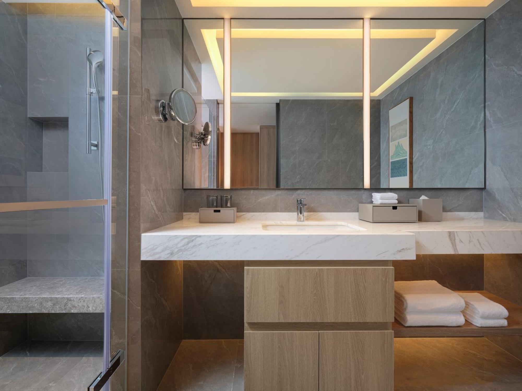 Courtyard By Marriott Shanghai Xujiahui מראה חיצוני תמונה