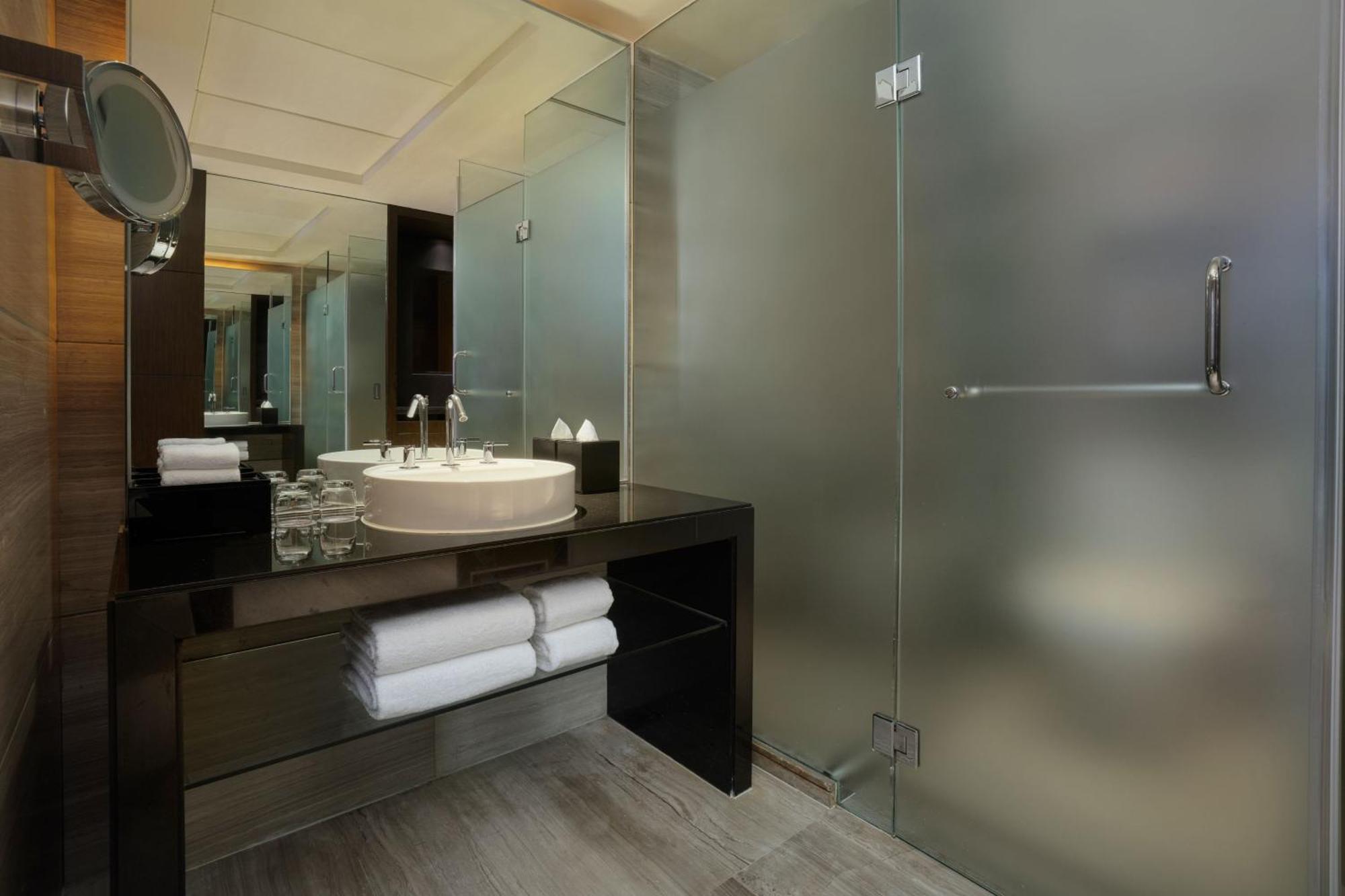 Courtyard By Marriott Shanghai Xujiahui מראה חיצוני תמונה